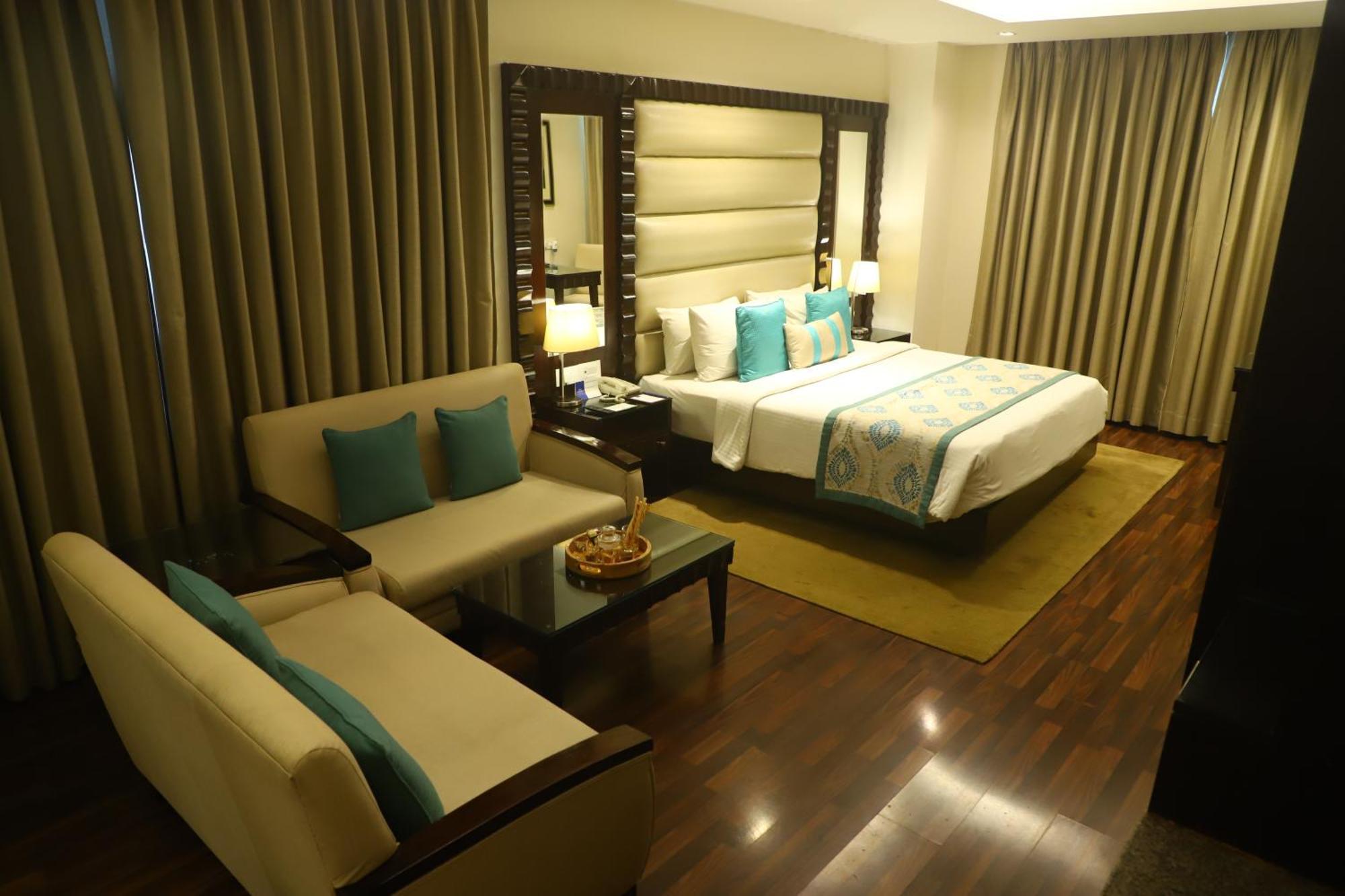 เดอะ มิวส์ สโรวร ปอร์ติโก- กาปาศิระ Hotel เดลี ภายนอก รูปภาพ