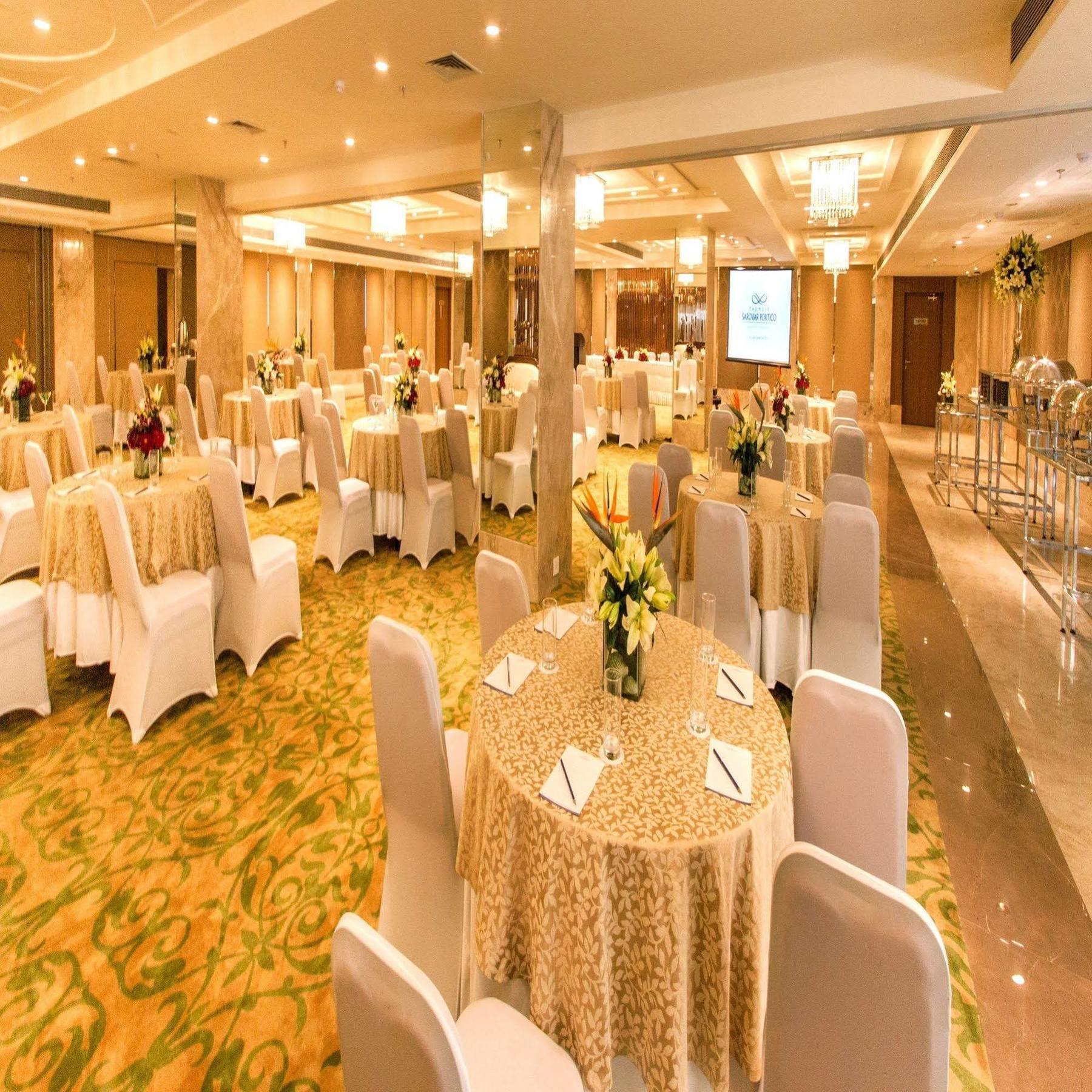 เดอะ มิวส์ สโรวร ปอร์ติโก- กาปาศิระ Hotel เดลี ภายนอก รูปภาพ